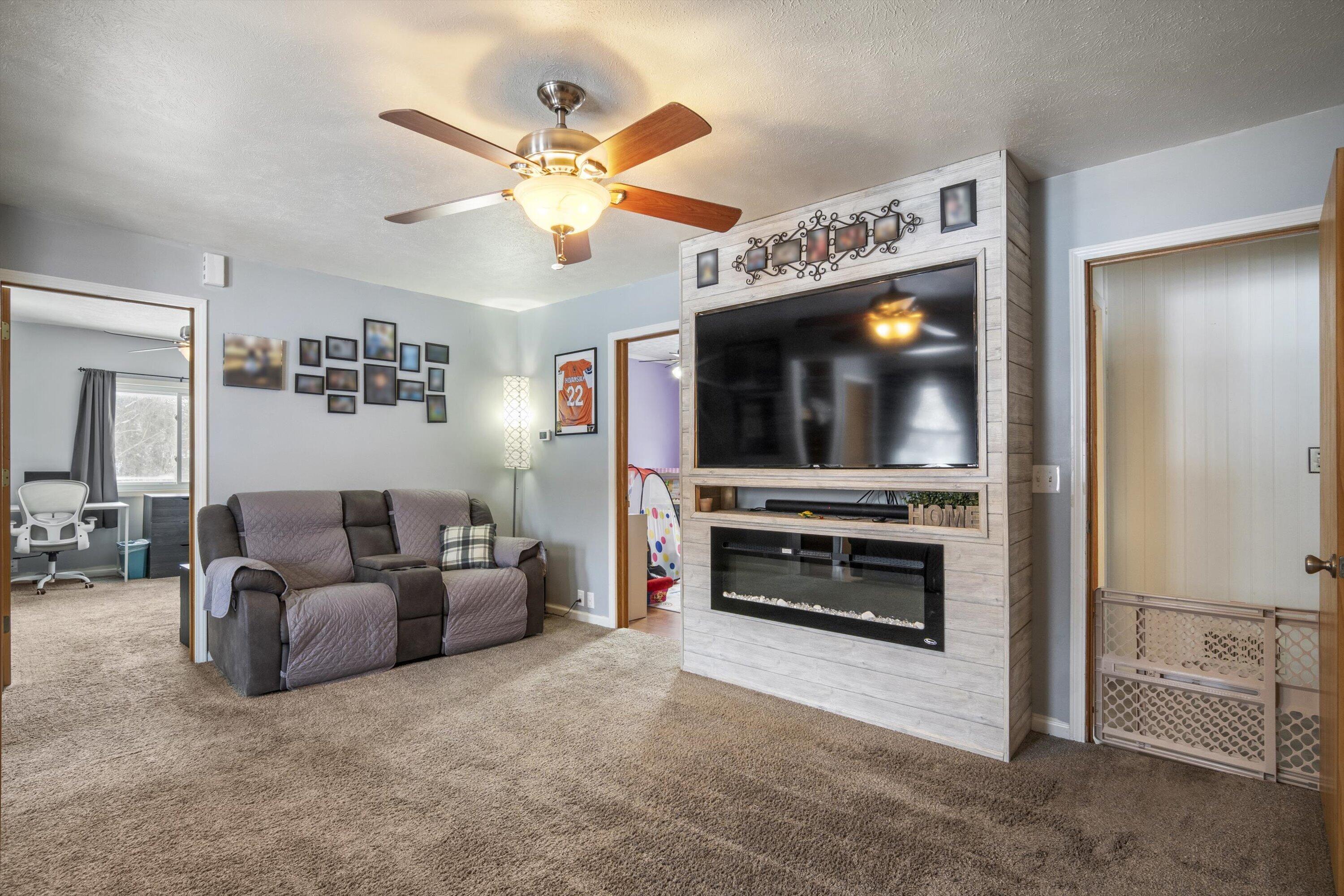 36915 Sibley Road New Boston, MI 48164 - Photo 7 of 47 10-DSC05273