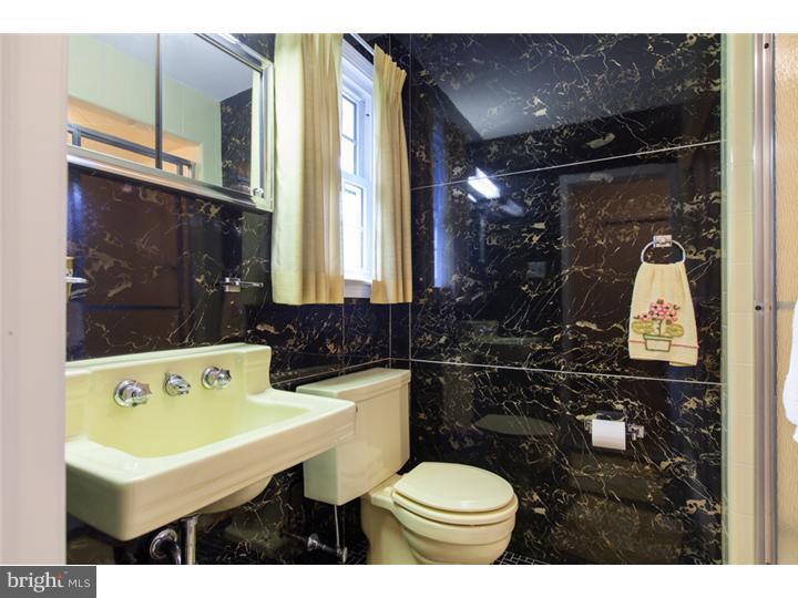 2306 Riverton Road Cinnaminson, NJ 08077 - Photo 19 of 25 Master Bathroom