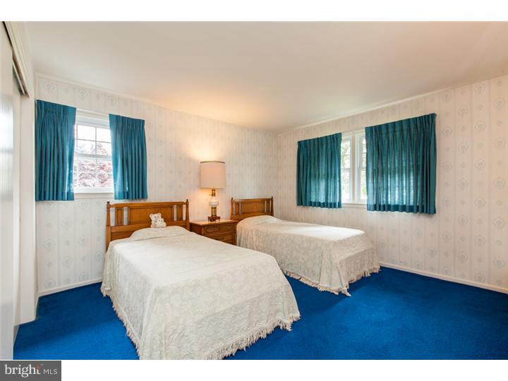 2306 Riverton Road Cinnaminson, NJ 08077 - Photo 20 of 25 Bedroom 2
