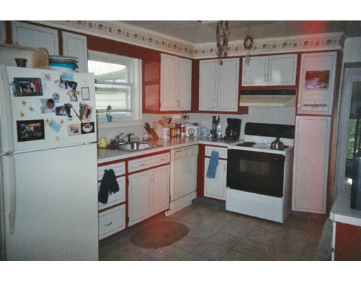 24 Buttaro Road Woburn, MA 01801 - Photo 4 of 12 Gallery Image 4