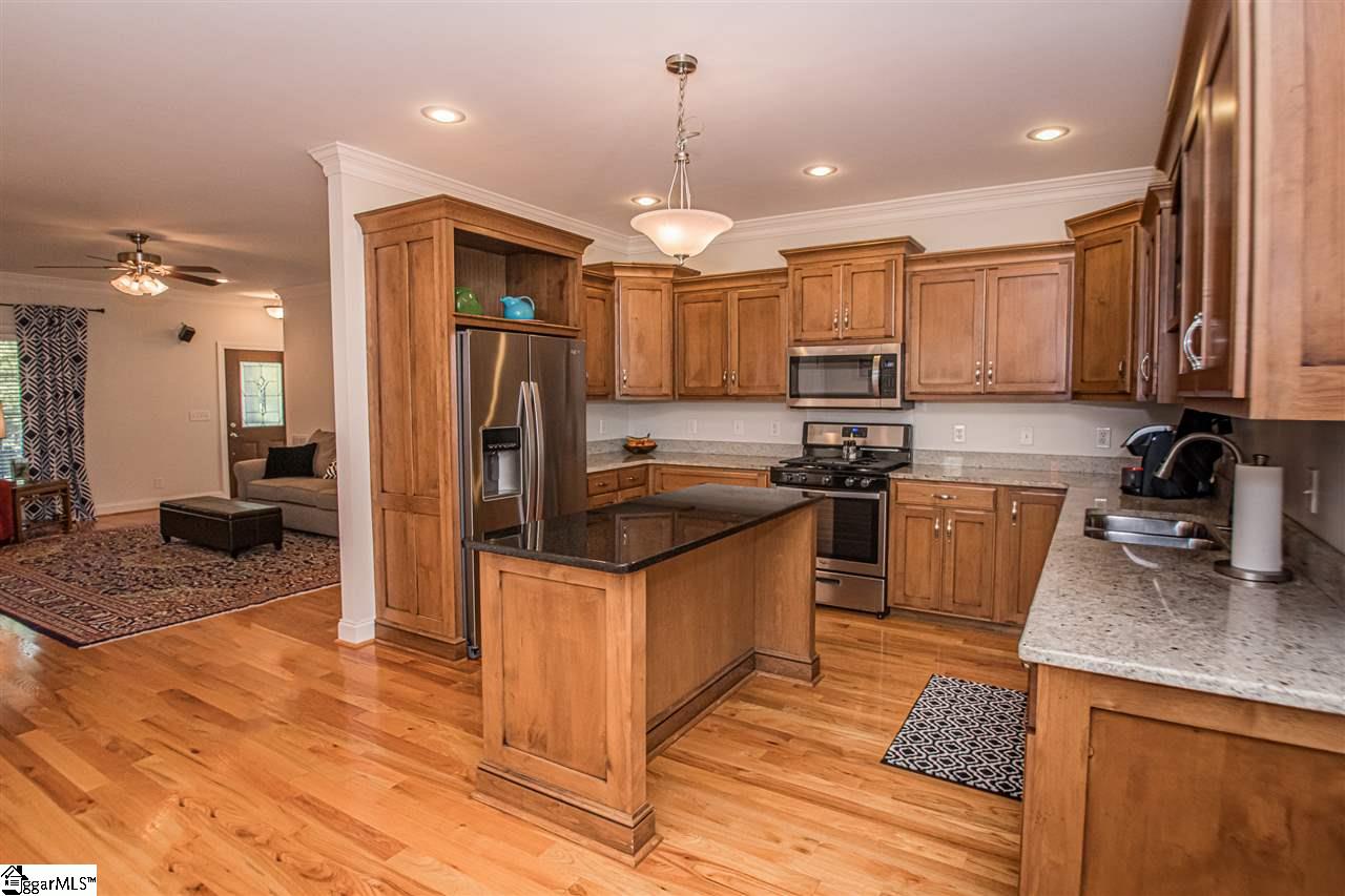 112 Hillandale Road Liberty, SC 29657 - Photo 12 of 35