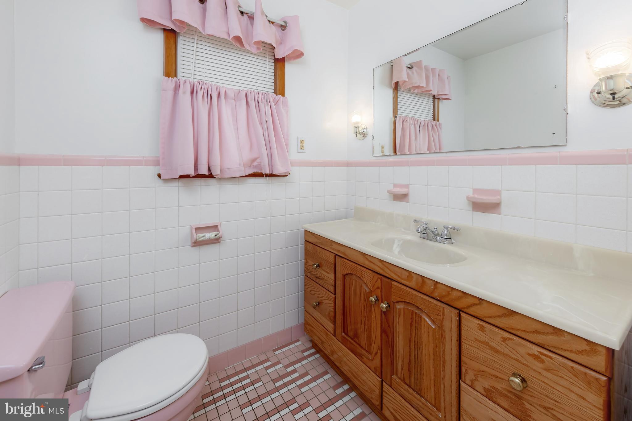 546 Tomlin Road Gibbstown, NJ 08027 - Photo 16 of 23