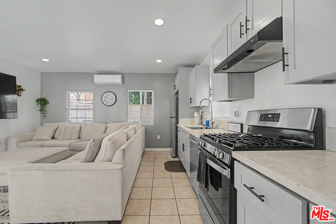 12045 Rives Avenue Downey, CA 90242 - Photo 16 of 26 Gallery Image 16