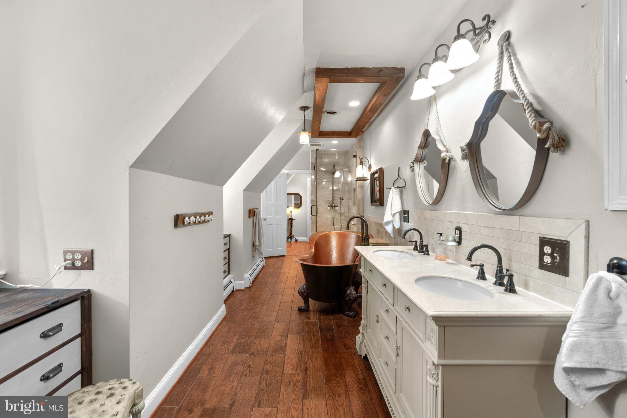 2425 Daisy Road Woodbine, MD 21797 - Photo 21 of 67 Owner's bathroom