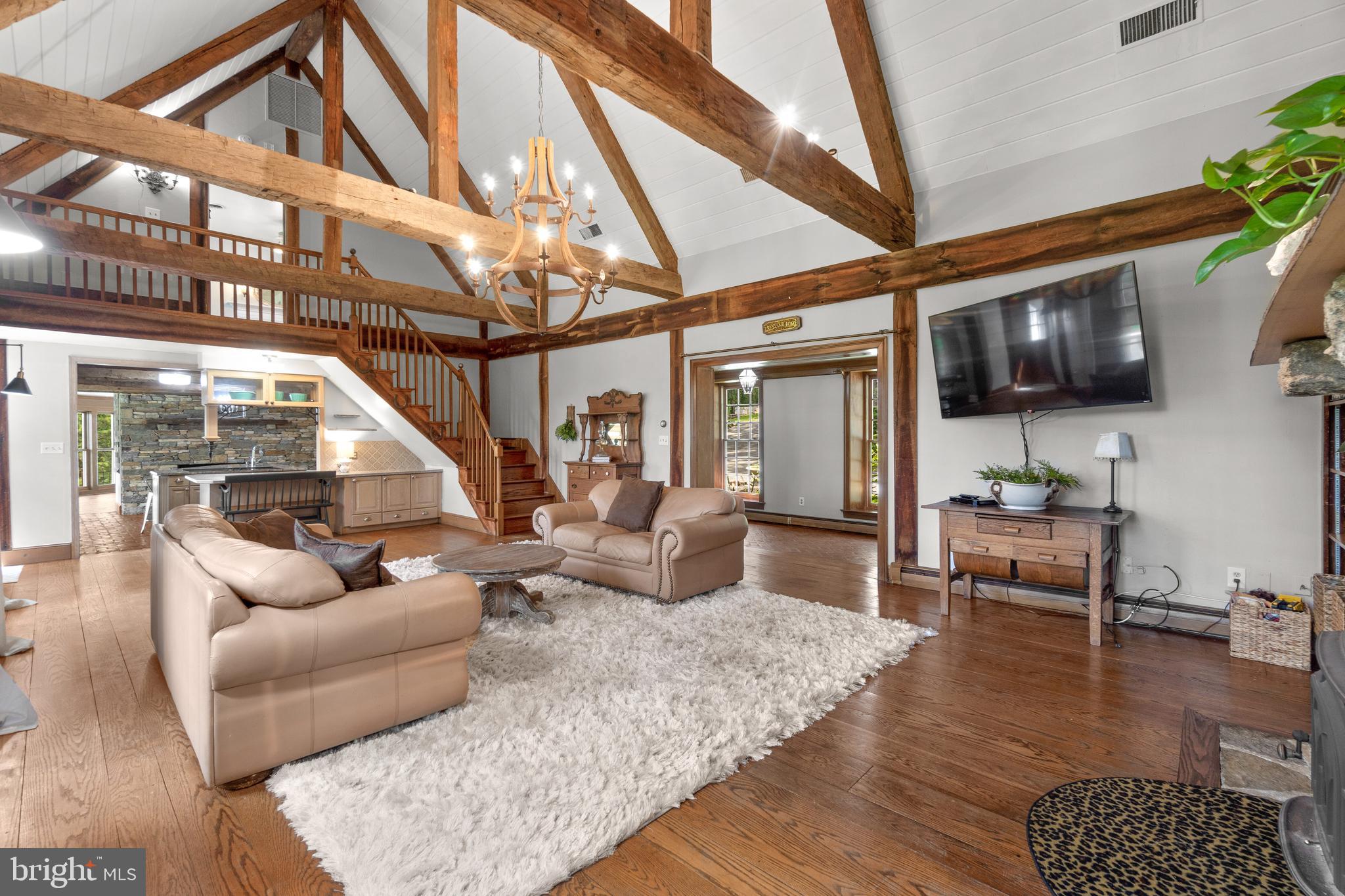 2425 Daisy Road Woodbine, MD 21797 - Photo 7 of 67 Living room