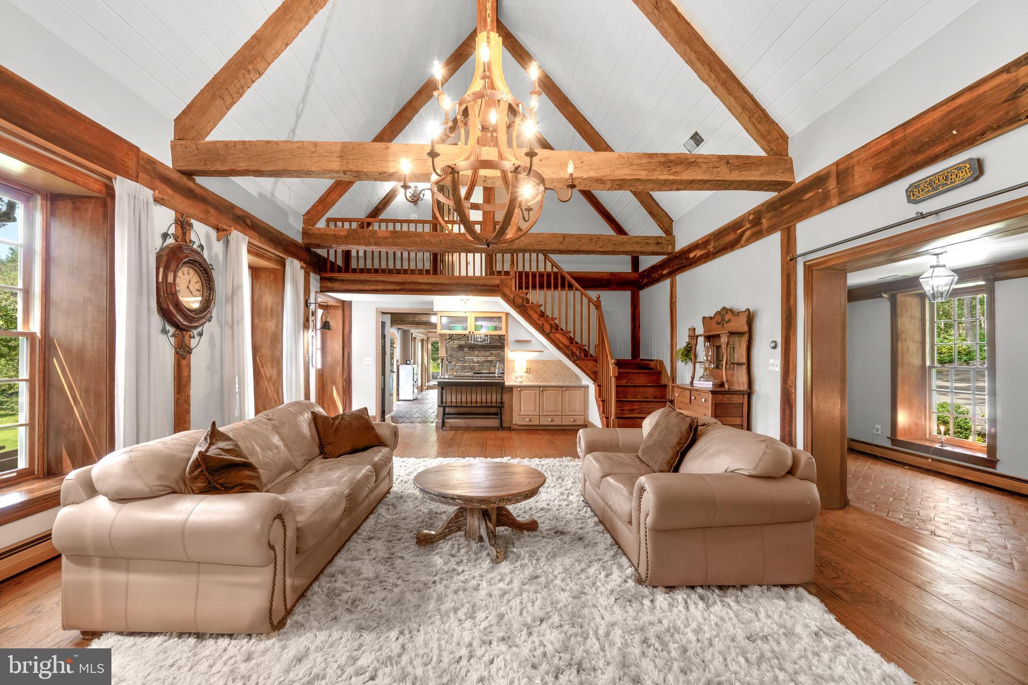 2425 Daisy Road Woodbine, MD 21797 - Photo 8 of 67 Living room