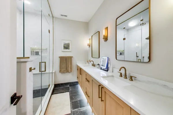 $8,500 | 3219 North Seminary Avenue, Unit 1N, Chicago, IL 60657