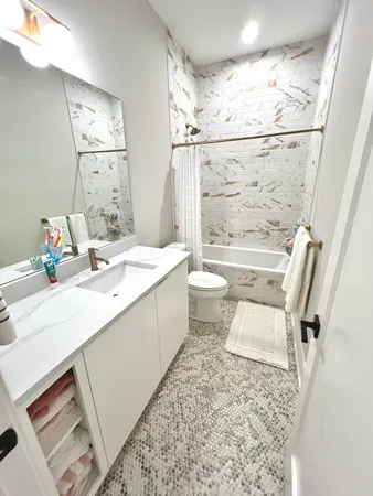 $8,500 | 3219 North Seminary Avenue, Unit 1N, Chicago, IL 60657