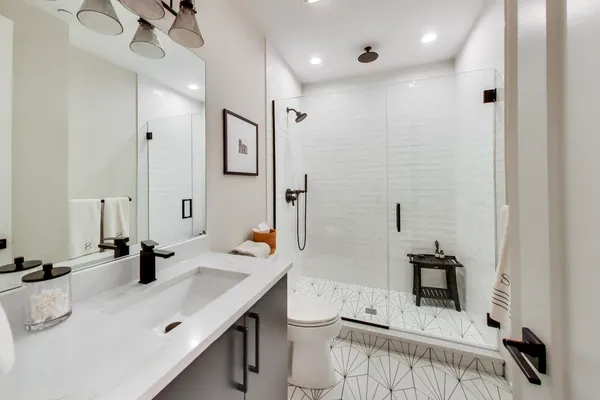 $8,500 | 3219 North Seminary Avenue, Unit 1N, Chicago, IL 60657