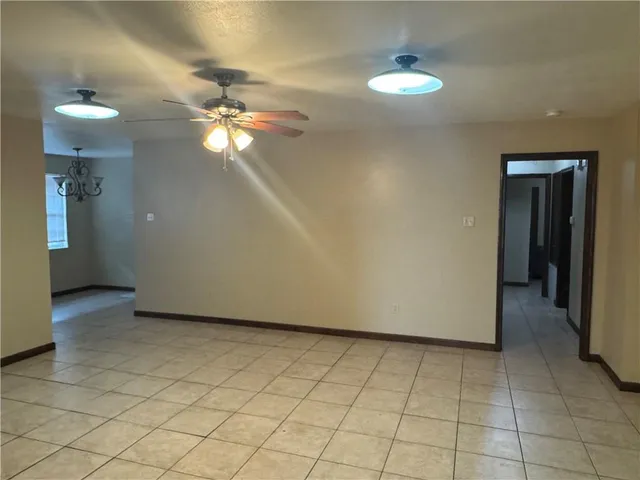 $1,975 | 3240 Idaho Avenue, Kenner, LA 70065