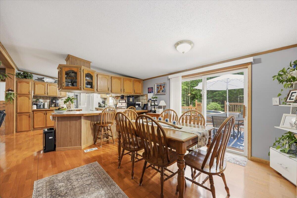 271 Mountain Road Arundel, ME 04046 - Photo 7 of 39