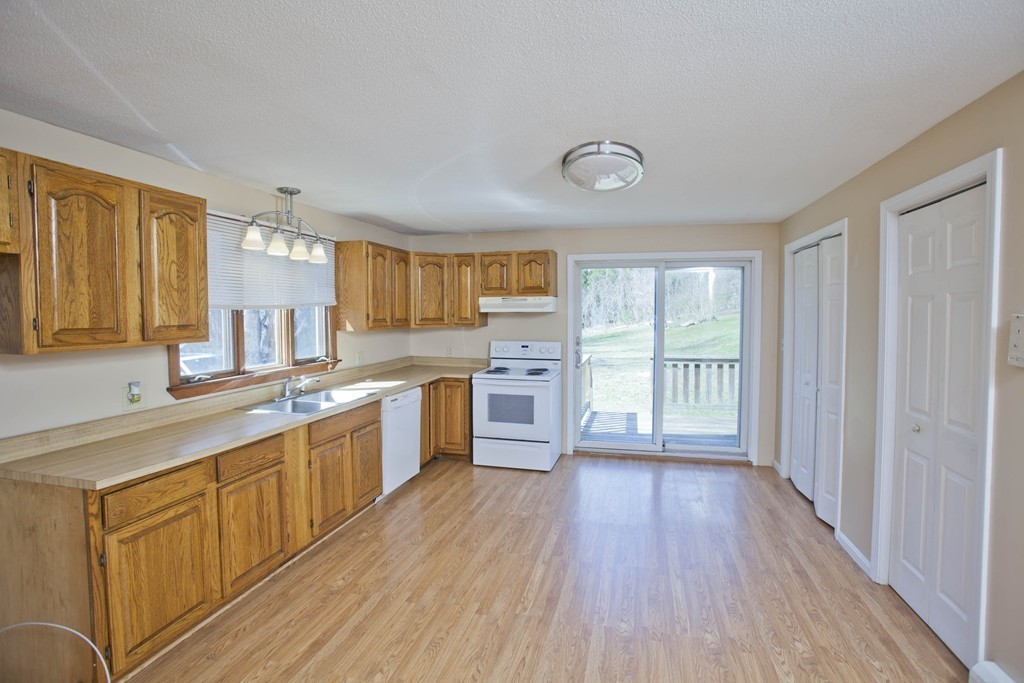 3120 Boston Road Wilbraham, MA 01095 - Photo 4 of 14