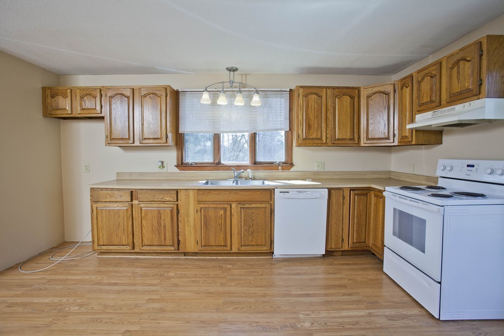 3120 Boston Road Wilbraham, MA 01095 - Photo 5 of 14