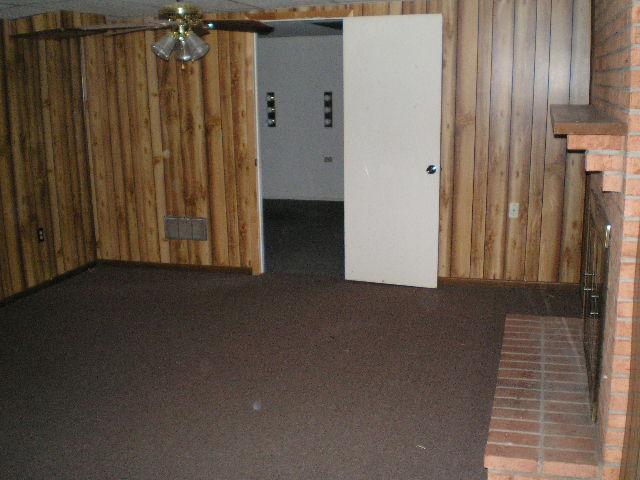 7305 Tinkerview Road Roanoke, VA 24019 - Photo 14 of 16 Familly Room 2