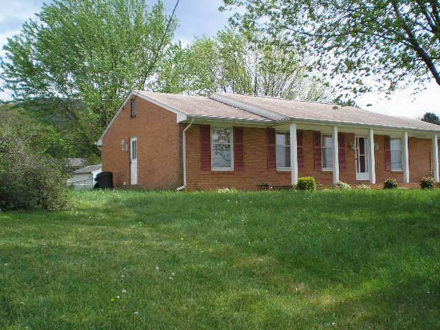 7305 Tinkerview Road Roanoke, VA 24019 - Photo 3 of 16 Left side