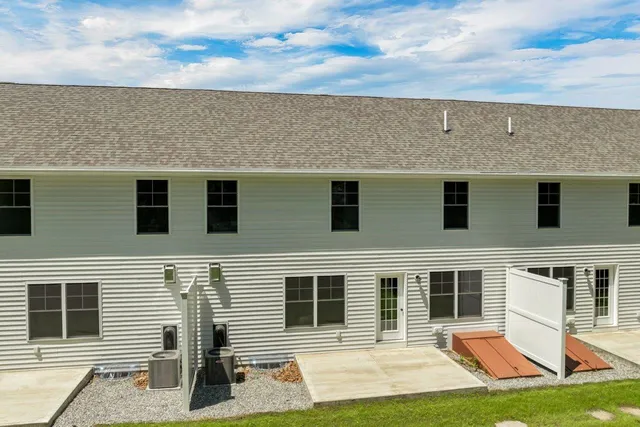 $499,000 | 3 C Mustang Drive, Unit MODEL, Litchfield, NH 03052