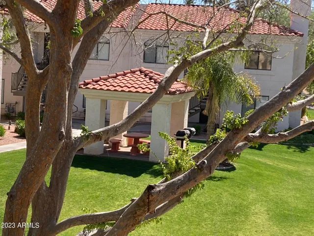 $6,750 | 6535 East Superstition Springs Boulevard, Unit 260, Mesa, AZ 85206