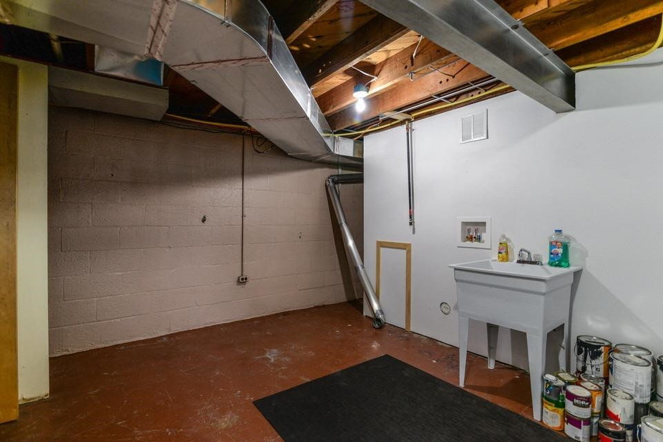 679 South Wagner Road Ann Arbor, MI 48103 - Photo 35 of 44 Photo 35