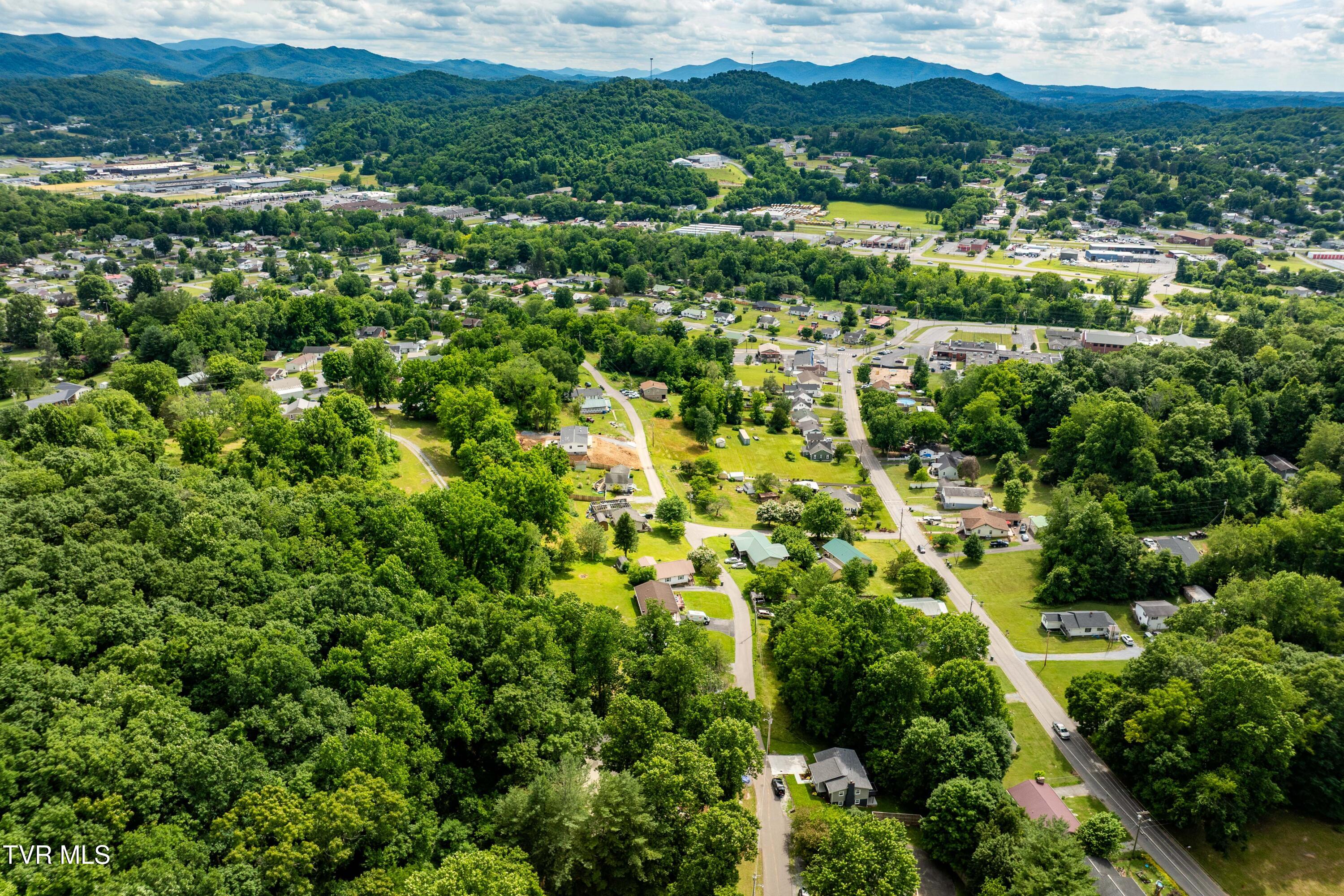 1113 Berry Road Elizabethton, TN 37643 - Photo 51 of 88 1113 Berry Rd (12 of 89)