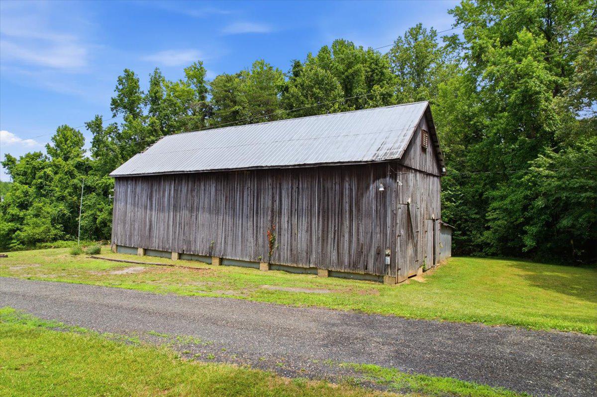 2175 Ponds Wood Road Huntingtown, MD 20639 - Photo 3 of 76 70 x 30 barn with original features and electric