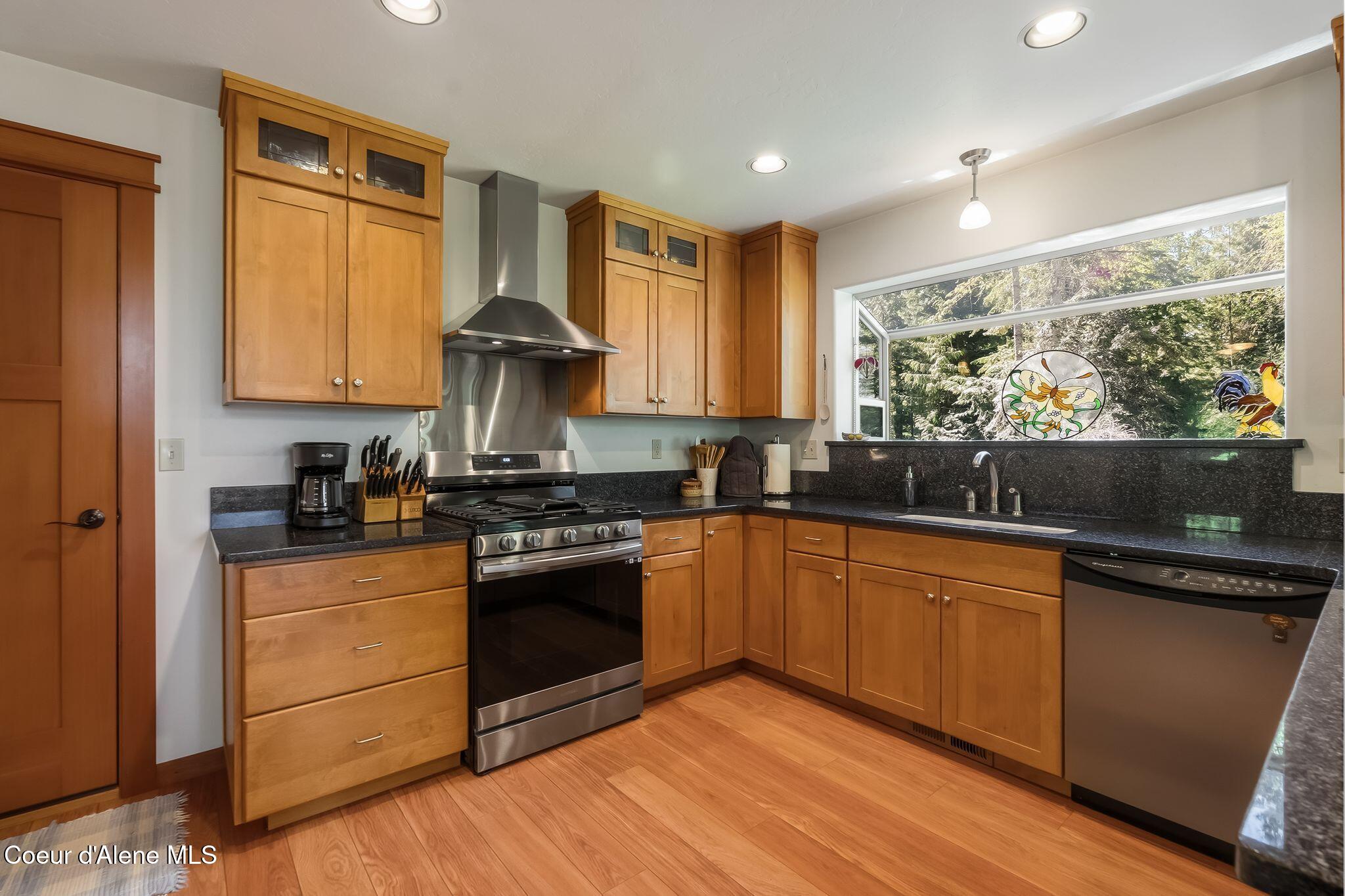 1196 Gold Creek Road Sandpoint, ID 83864 - Photo 26 of 66 .