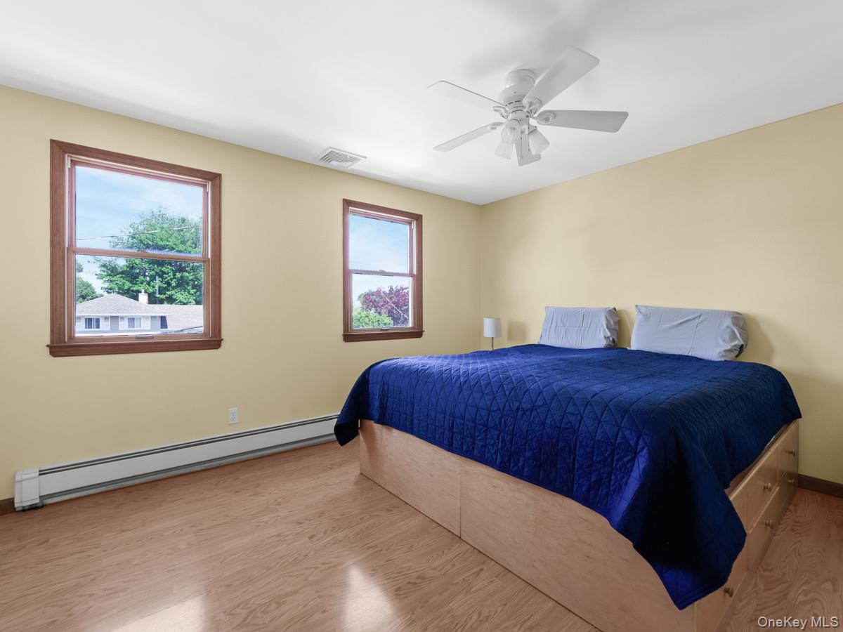 4 23rd Street Jericho, NY 11753 - Photo 16 of 42