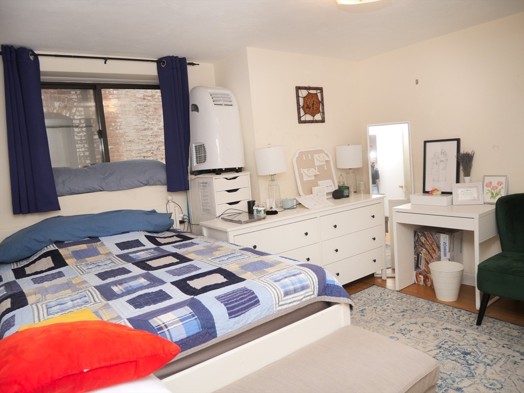 28 Browne Street, Unit 1 Brookline, MA 02446 - Photo 6 of 7