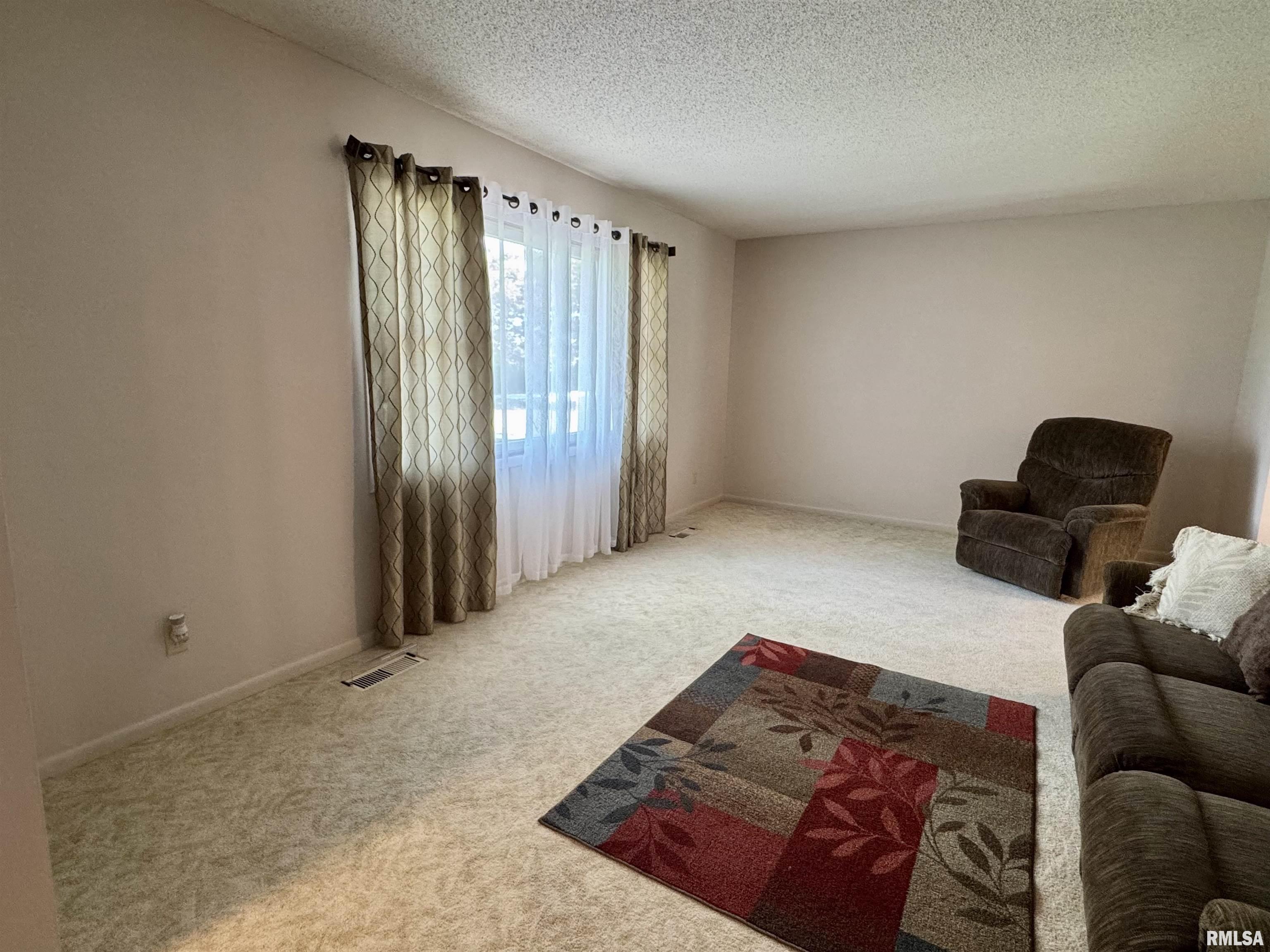 2001 West Jackson Street, Unit C Macomb, IL 61455 - Photo 7 of 45