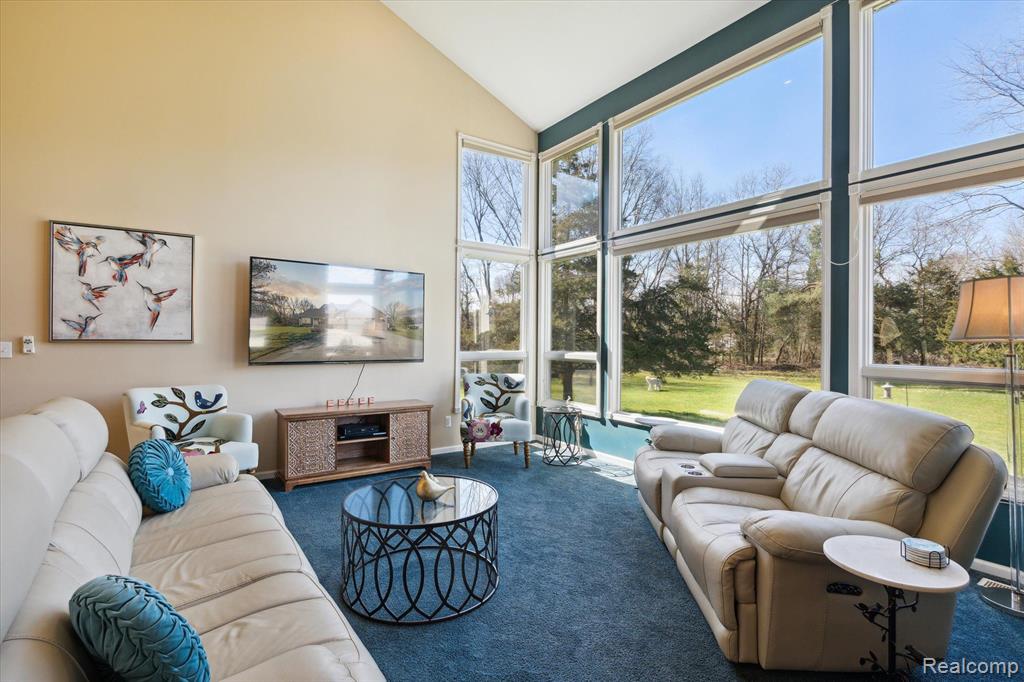9346 Farley Road Pinckney, MI 48169 - Photo 11 of 68