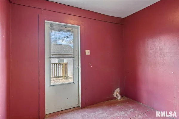 $79,999 | 600 Sanford Street, Nokomis, IL 62075