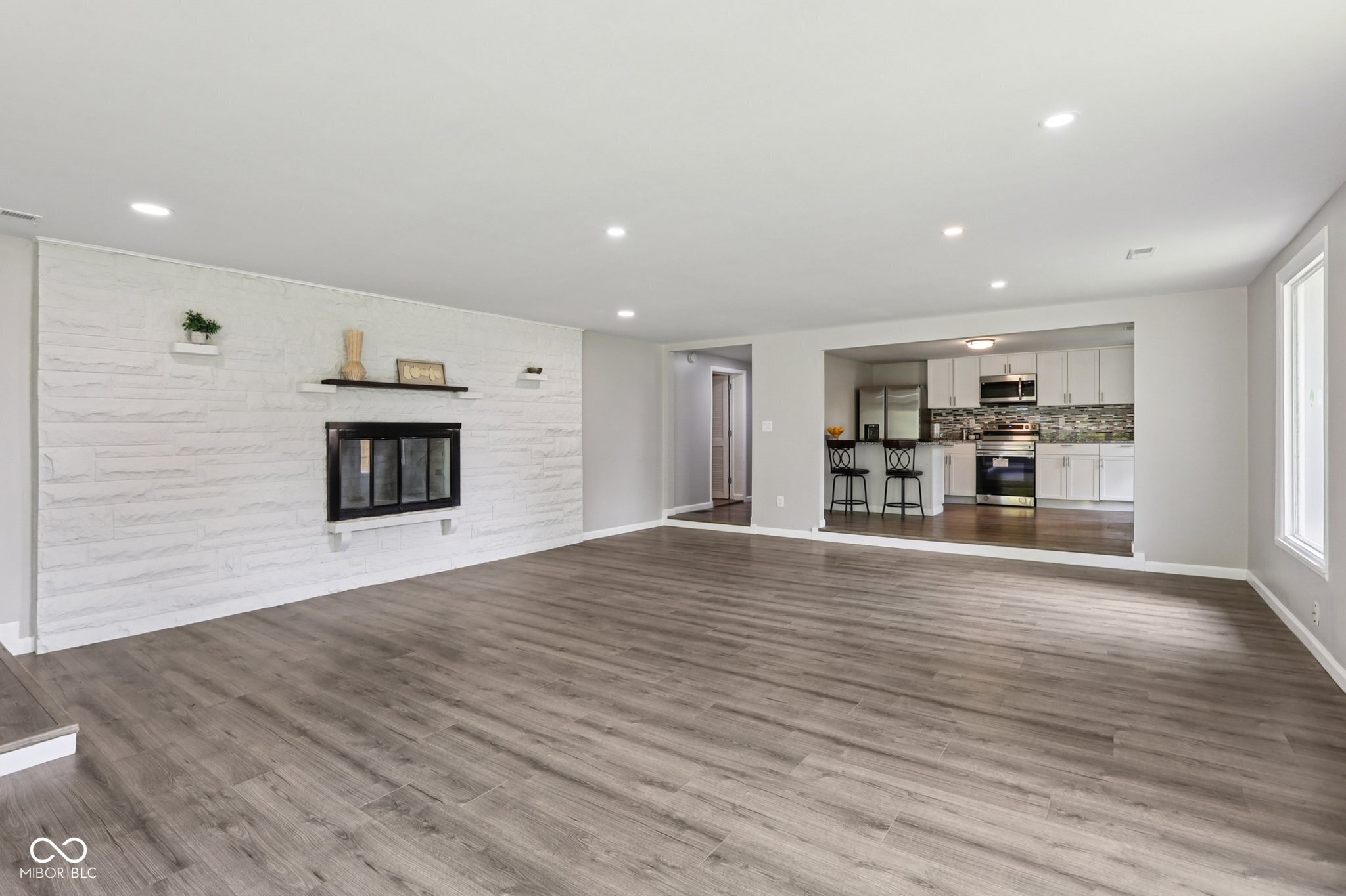 6233 Lafayette Road Indianapolis, IN 46278 - Photo 5 of 21