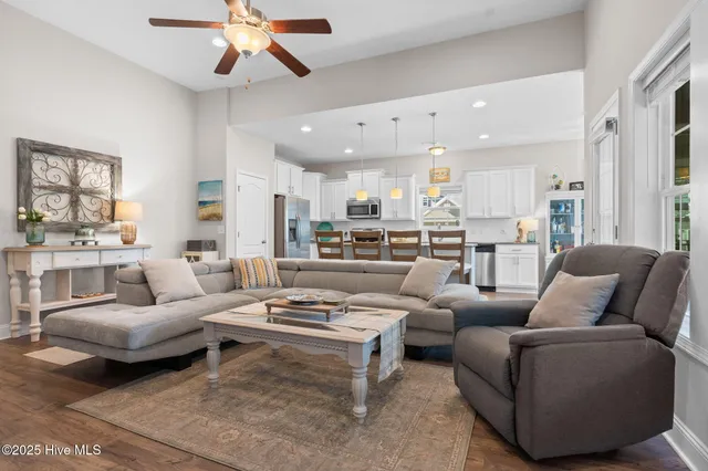 $2,200 | 1801 Wildwood Court Southwest, Ocean Isle Beach, NC 28469