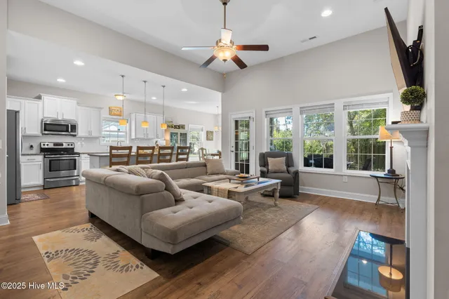 $2,200 | 1801 Wildwood Court Southwest, Ocean Isle Beach, NC 28469