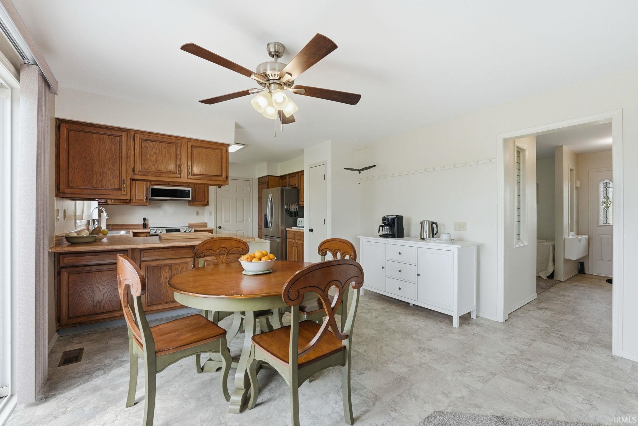 7228 North Meridian Road Uniondale, IN 46791 - Photo 12 of 36