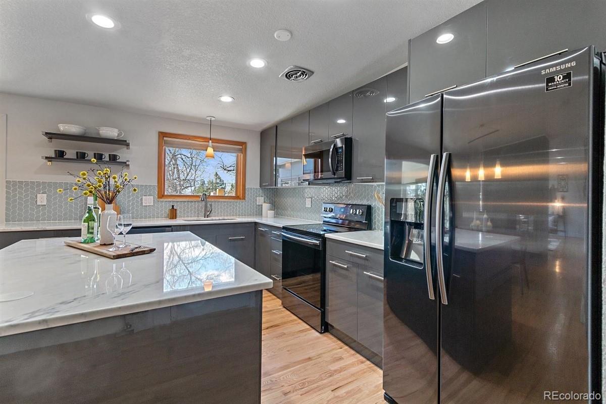 6743 Flower Street Arvada, CO 80004 - Photo 9 of 38