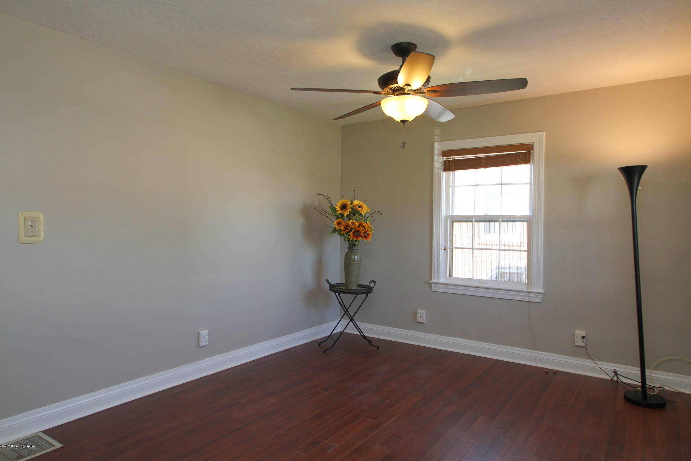 3010 Beaumont Road Louisville, KY 40205 - Photo 3 of 36 02