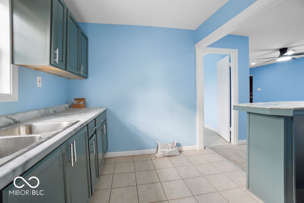 6255 Raleigh Drive Indianapolis, IN 46219 - Photo 18 of 25