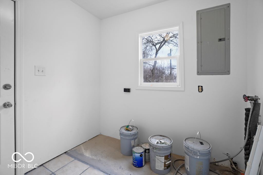 6255 Raleigh Drive Indianapolis, IN 46219 - Photo 22 of 25