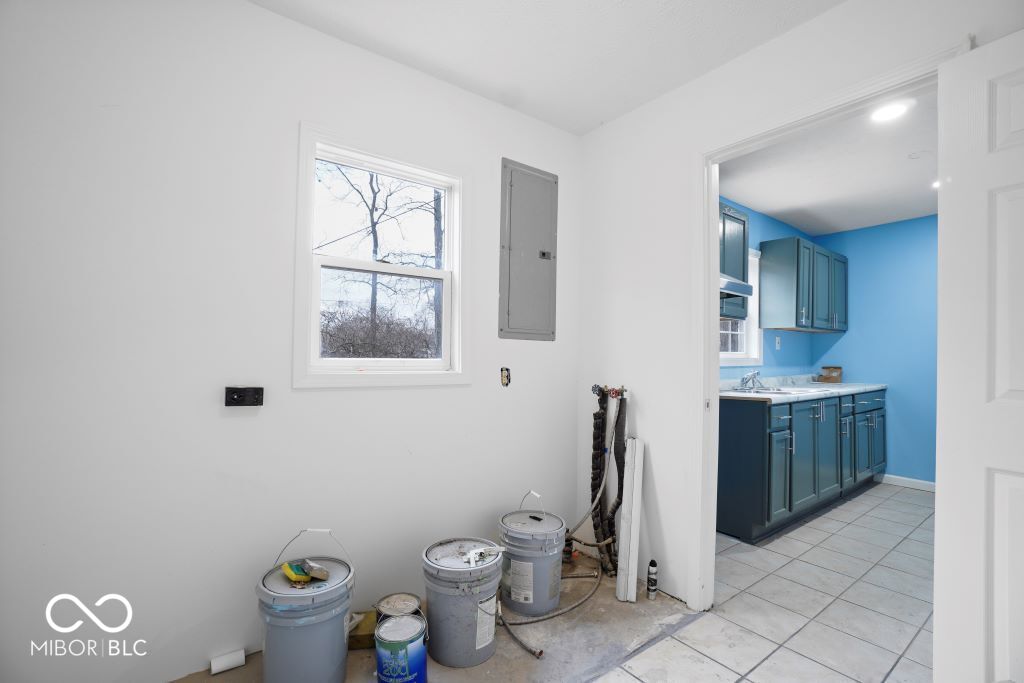 6255 Raleigh Drive Indianapolis, IN 46219 - Photo 23 of 25