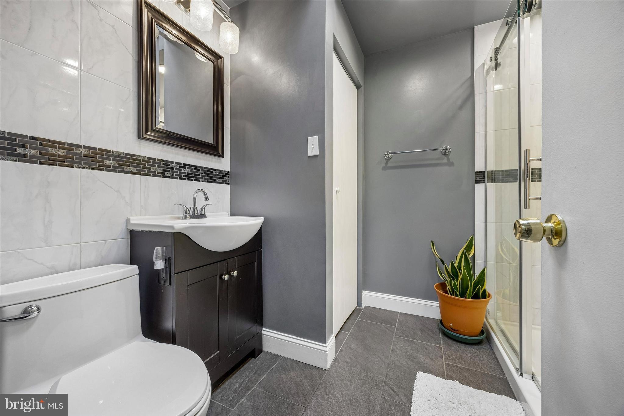 1804 Mower Street Philadelphia, PA 19152 - Photo 11 of 25