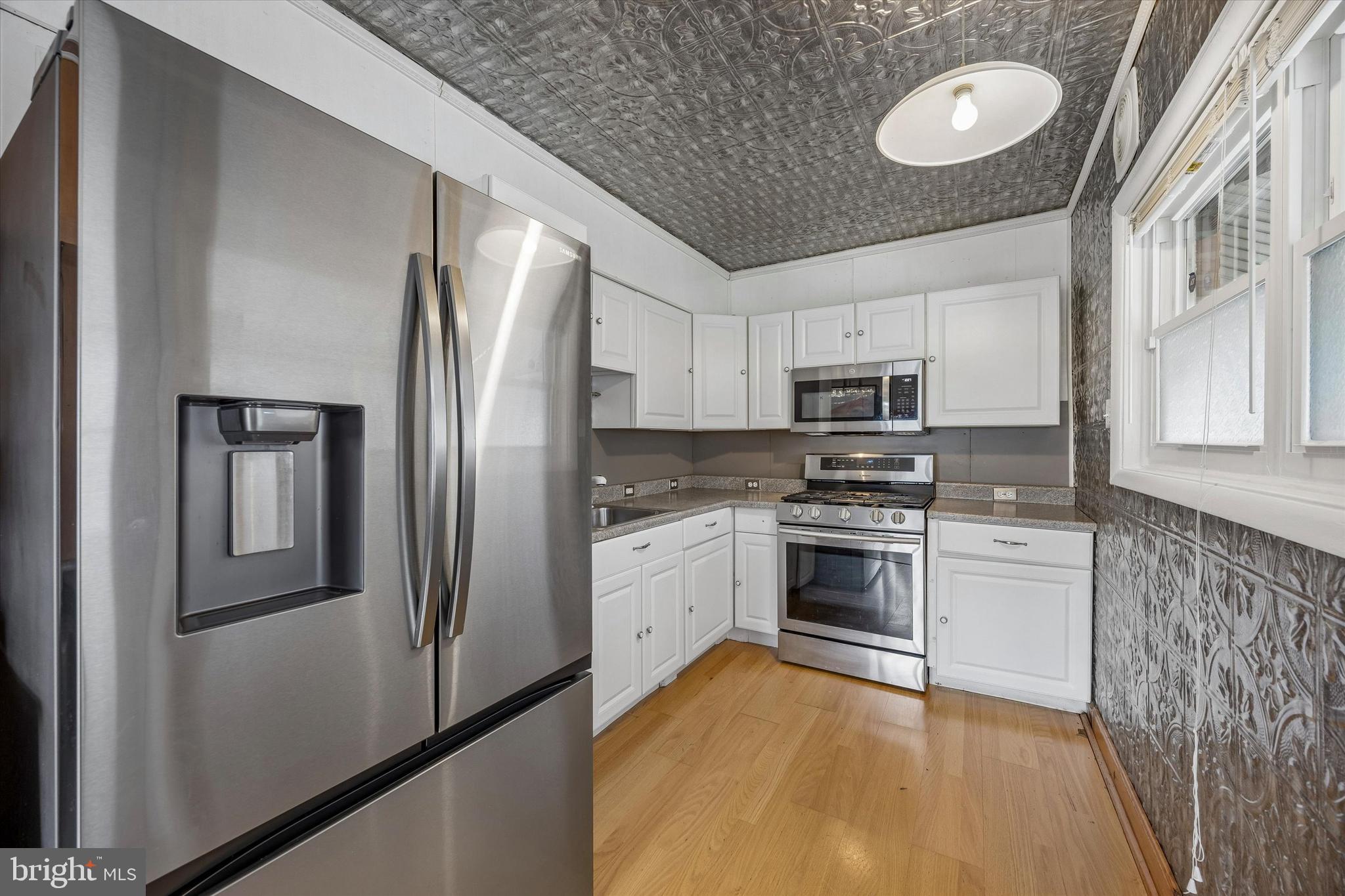 1804 Mower Street Philadelphia, PA 19152 - Photo 8 of 25