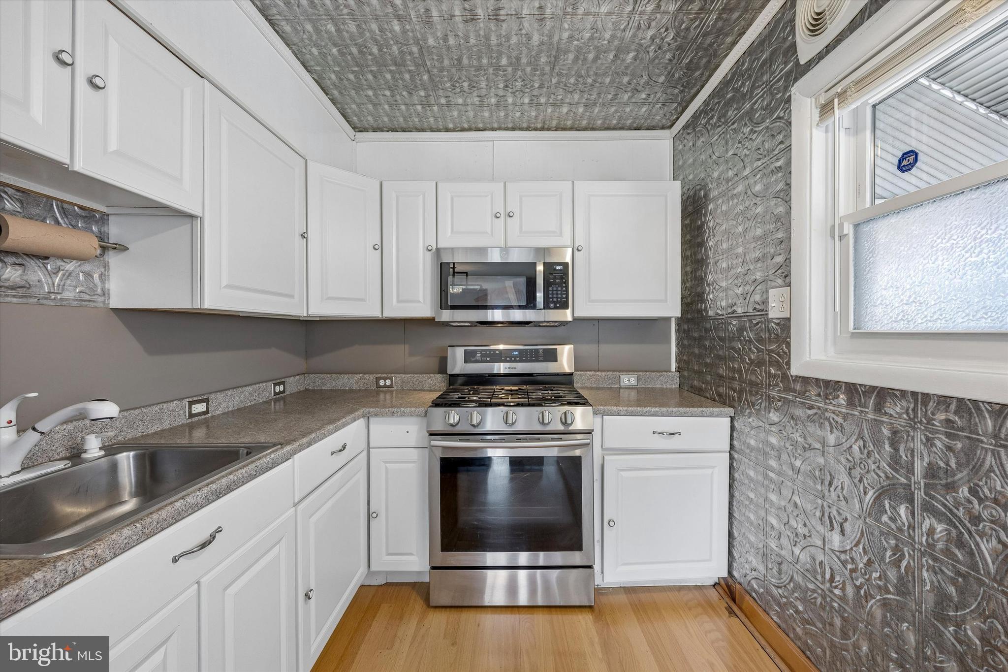 1804 Mower Street Philadelphia, PA 19152 - Photo 9 of 25