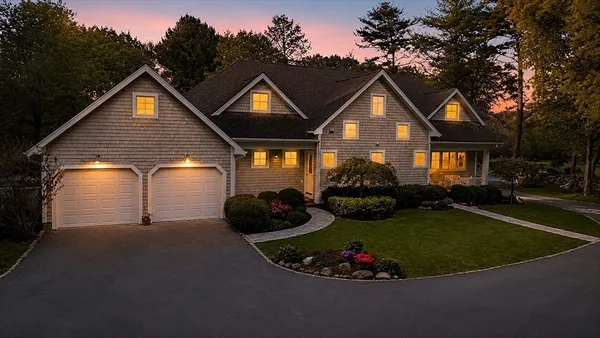 $1,195,000 | 7 Shadow Farm Lane, Rochester, MA 02770