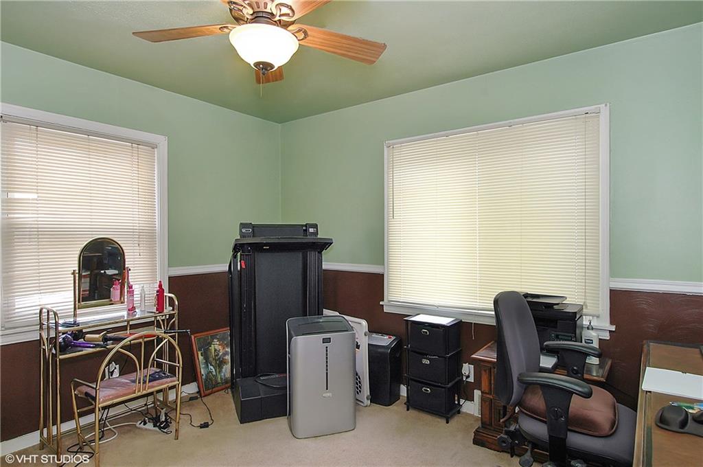 3921 Mt Troy Road Pittsburgh, PA 15214 - Photo 7 of 10 2nd bedroom