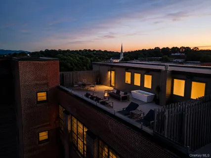 $1,749,000 | 1 East Main Street, Unit 402, Beacon, NY 12508