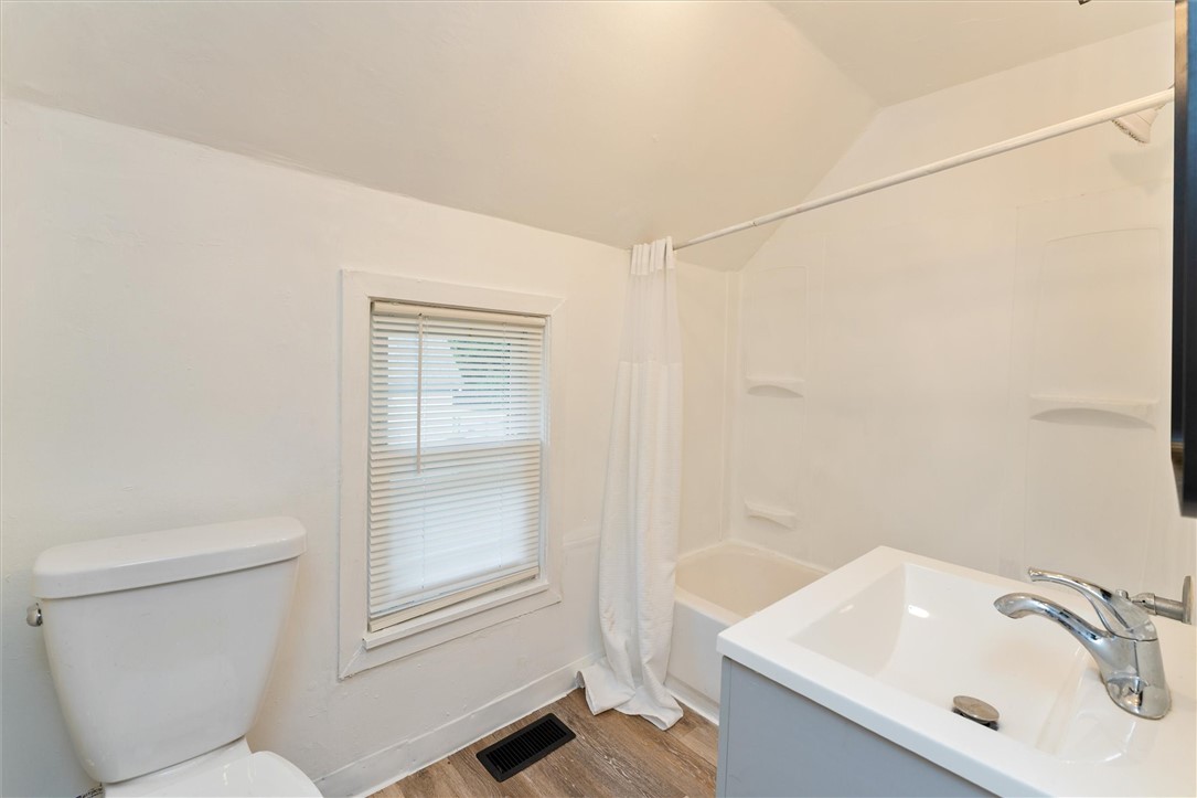 34 Dugan Place Rochester, NY 14612 - Photo 24 of 38