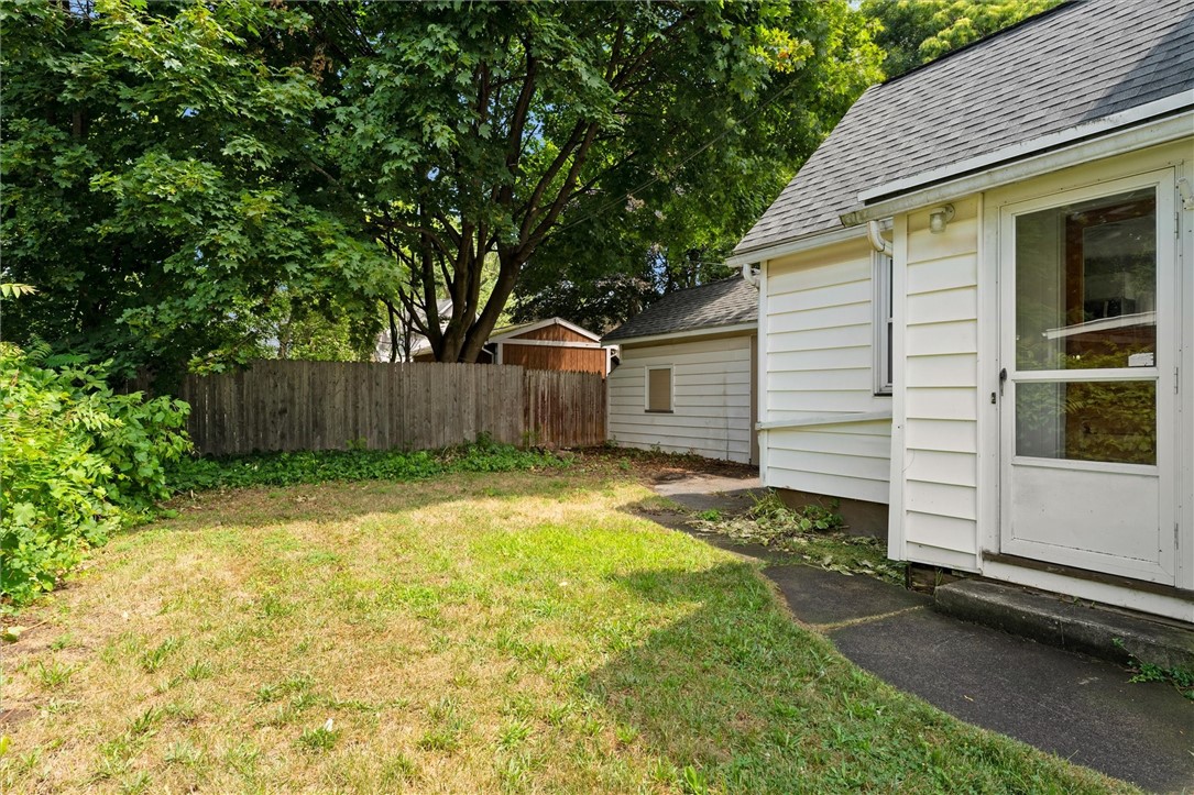 34 Dugan Place Rochester, NY 14612 - Photo 33 of 38