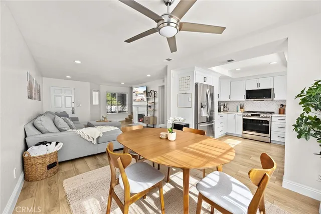 $738,000 | 154 North Meridith Avenue, Unit 8, Pasadena, CA 91106