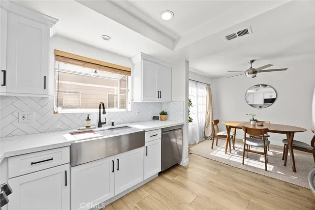 $738,000 | 154 North Meridith Avenue, Unit 8, Pasadena, CA 91106