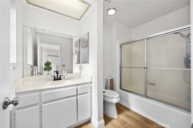 $738,000 | 154 North Meridith Avenue, Unit 8, Pasadena, CA 91106